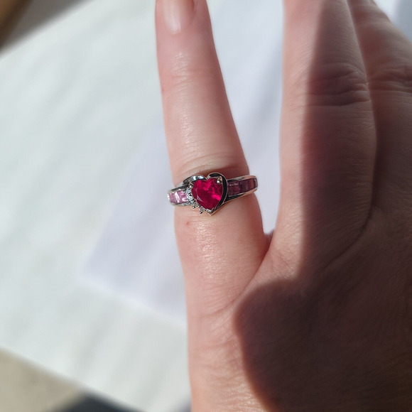 Vintage THL 10k White Gold Ruby Heart Ring, Size 5.25 - Elegant & Timeless - Picture 12 of 15